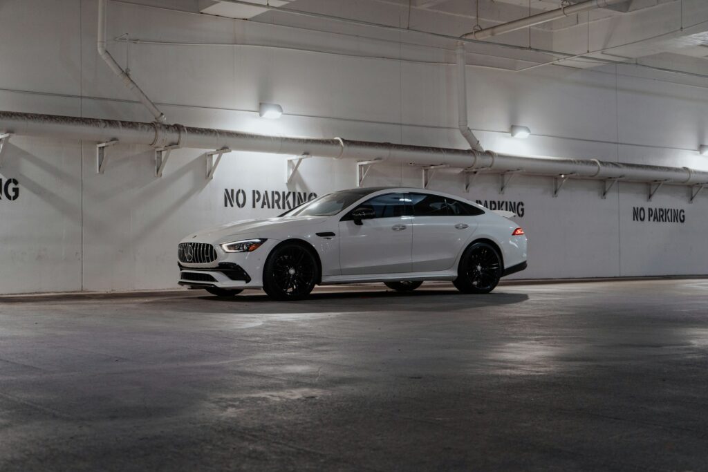 Mercedes Benz AMG GT4